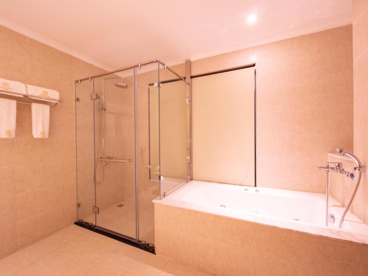 Prince Hotel Yangon Luaran gambar