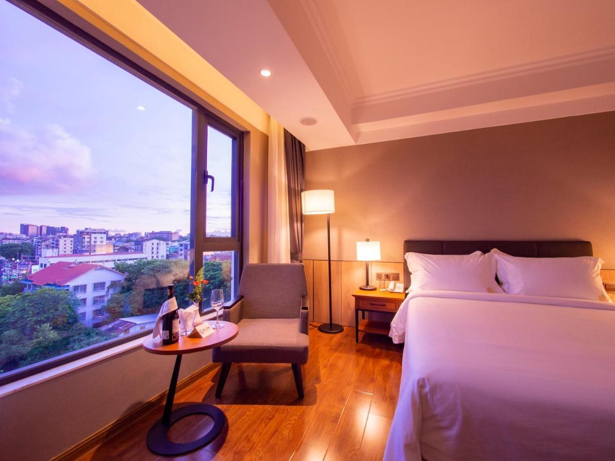 Prince Hotel Yangon Luaran gambar