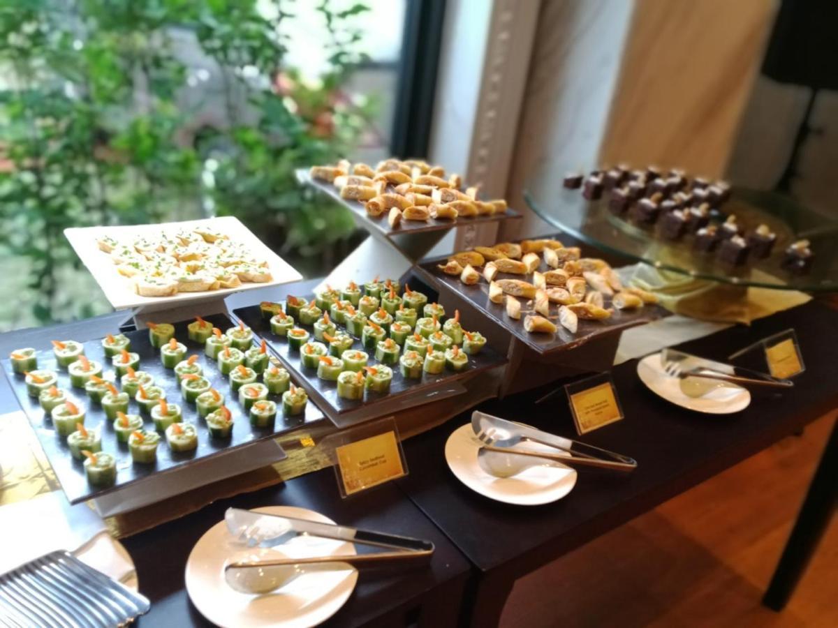 Prince Hotel Yangon Luaran gambar
