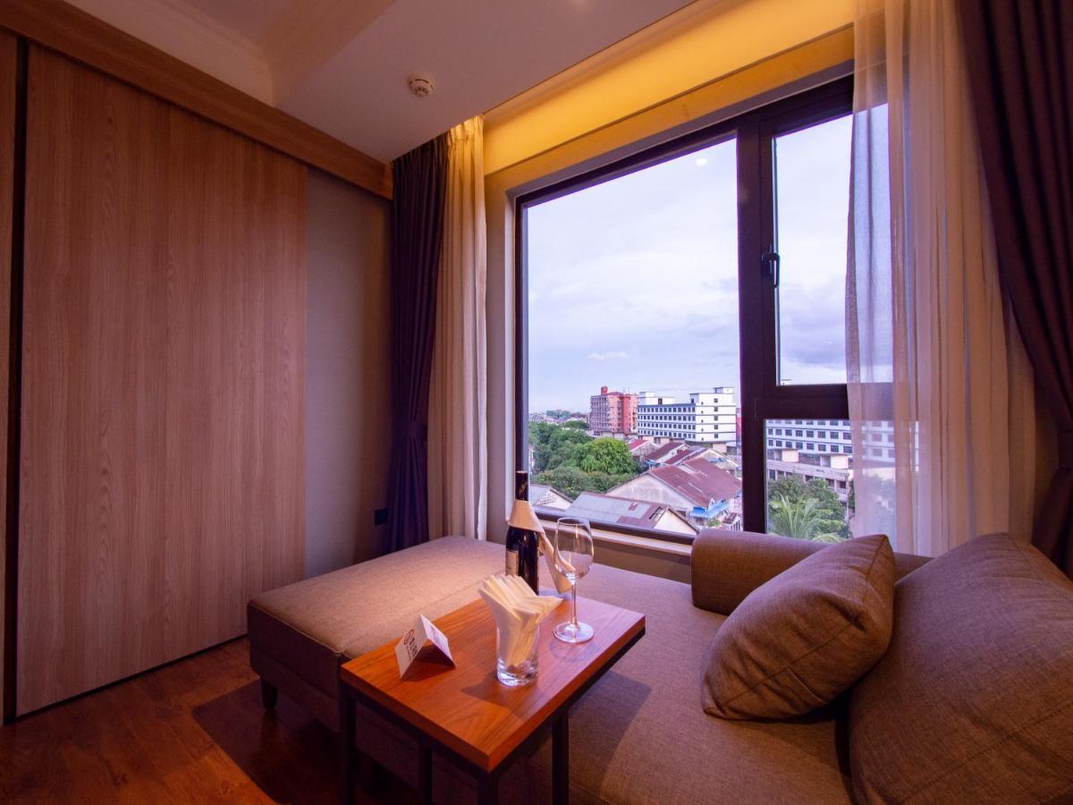 Prince Hotel Yangon Luaran gambar