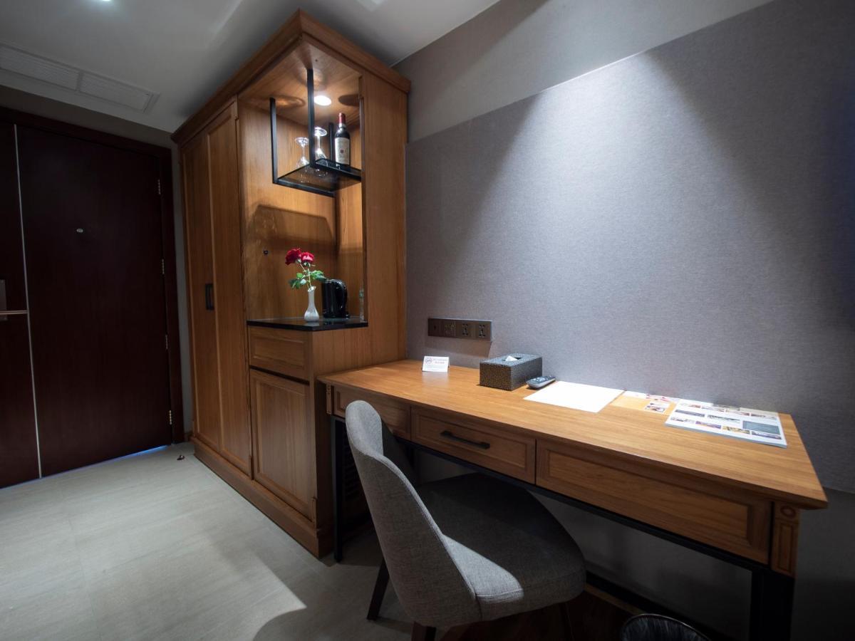Prince Hotel Yangon Luaran gambar