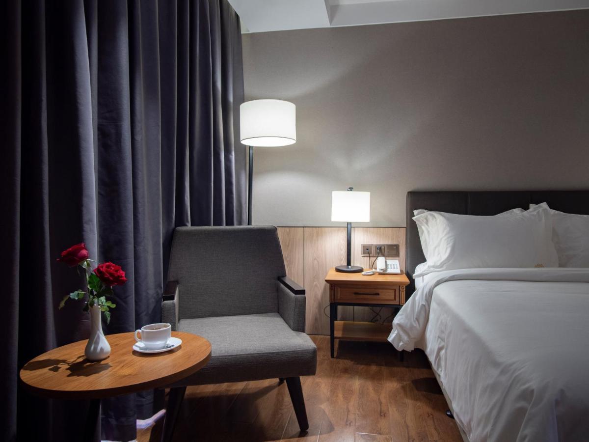 Prince Hotel Yangon Luaran gambar